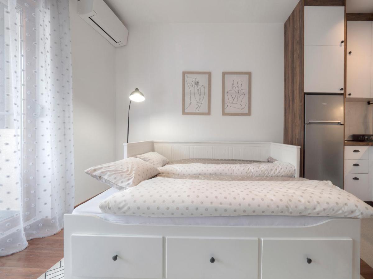Cozy Studio Apartment Mila 포드고리차 외부 사진